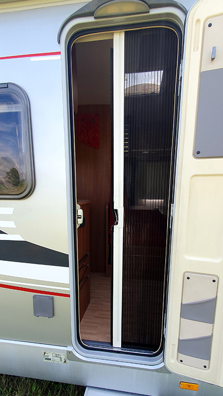 Camper_Usato_Modena_Meglioli_Hymer_Eriba_Van_Semi_Integrale_Semintegrale_Occasione_Ford_Transit (10)