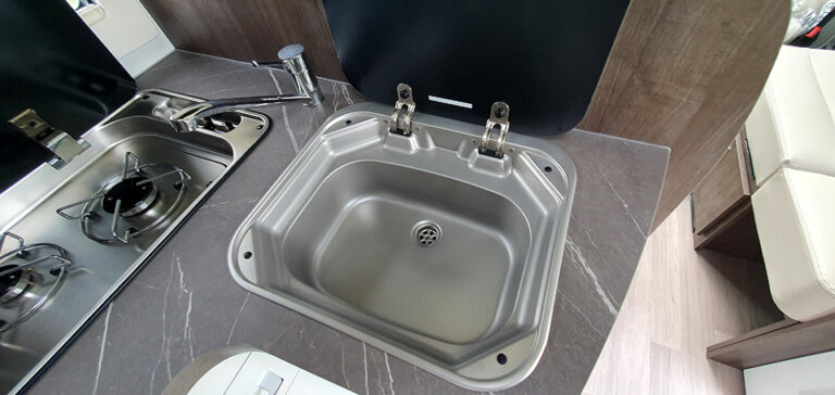 Camper_Nuovo_Modena_Meglioli_Benimar_Tessoro_T_463_Semi_Integrale_Semintegrale_Special_Edition_170_Cavalli_Cv_Ford_Peugeot (27)