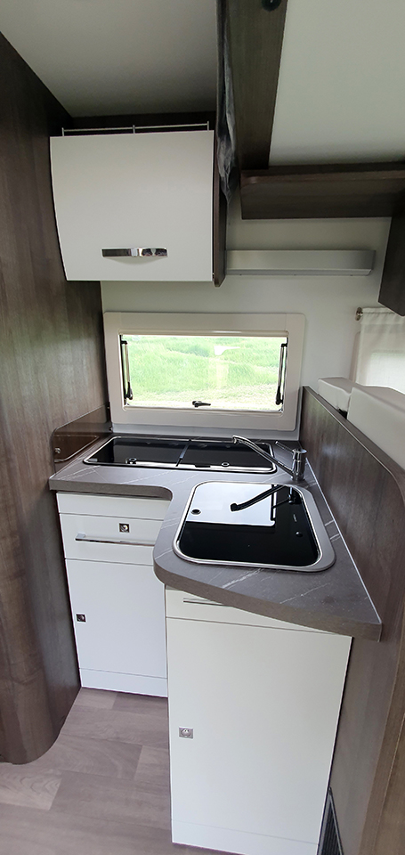 Camper_Nuovo_Modena_Meglioli_Benimar_Tessoro_T_463_Semi_Integrale_Semintegrale_Special_Edition_170_Cavalli_Cv_Ford_Peugeot (30)