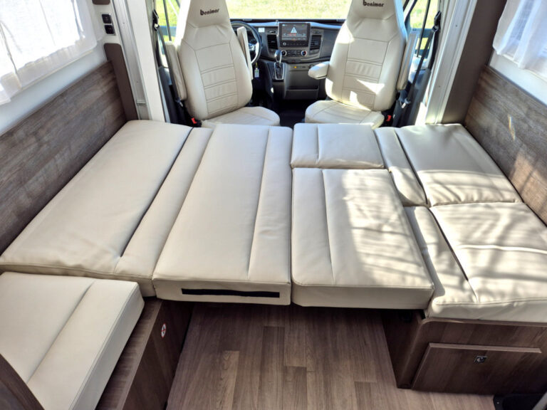 Camper-Nuovo-Meglioli-Modena-Benimar-Tessoro-T488-Semintegrale-Ford-Full optional-Special-Edition (19)