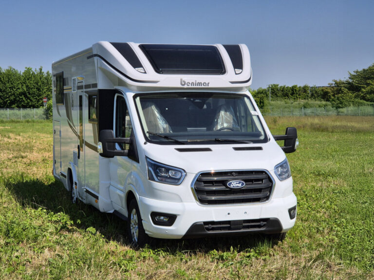 Camper-Nuovo-Meglioli-Modena-Semintegrale-Benimar-Tessoro-T463-Ford-Transit (1)