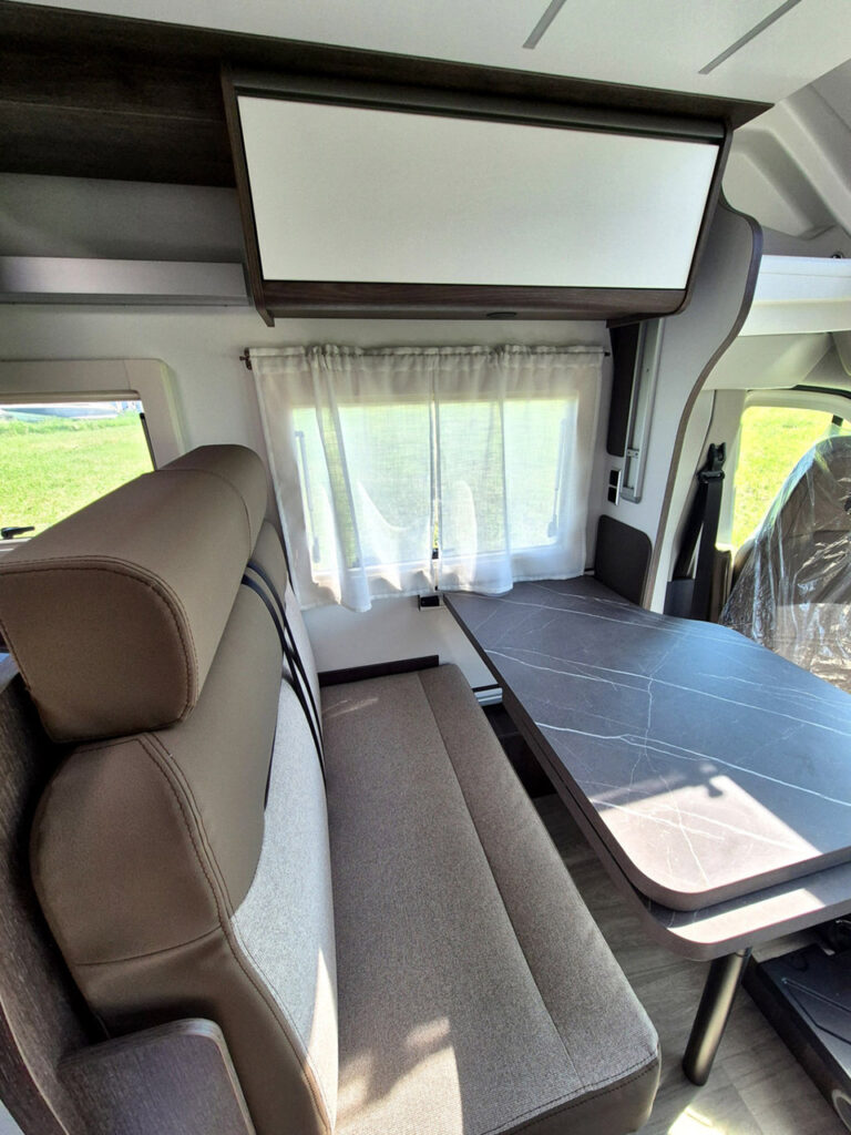 Camper-Nuovo-Meglioli-Modena-Semintegrale-Benimar-Tessoro-T463-Ford-Transit (18)