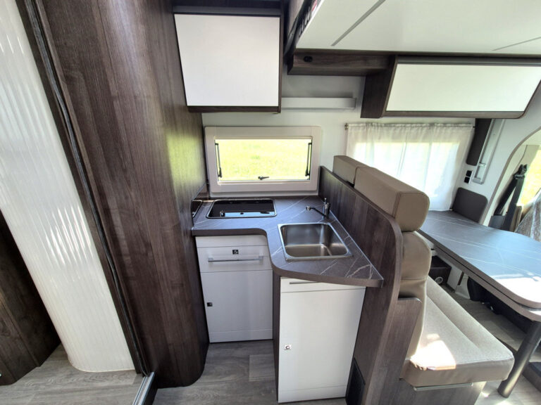 Camper-Nuovo-Meglioli-Modena-Semintegrale-Benimar-Tessoro-T463-Ford-Transit (24)