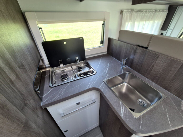 Camper-Nuovo-Meglioli-Modena-Semintegrale-Benimar-Tessoro-T463-Ford-Transit (25)