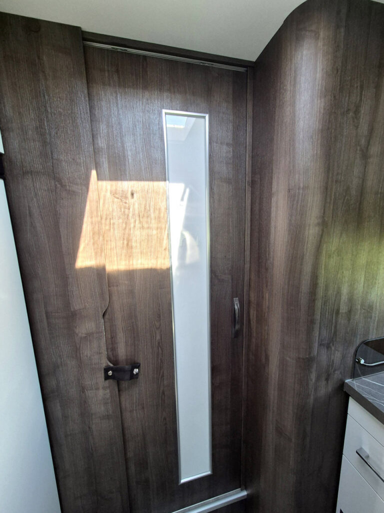 Camper-Nuovo-Meglioli-Modena-Semintegrale-Benimar-Tessoro-T463-Ford-Transit (30)