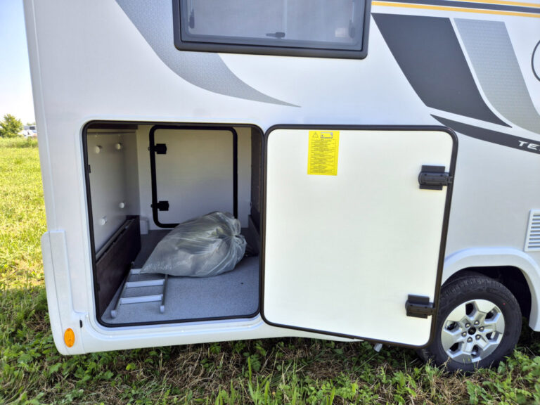 Camper-Nuovo-Meglioli-Modena-Semintegrale-Benimar-Tessoro-T463-Ford-Transit (8)