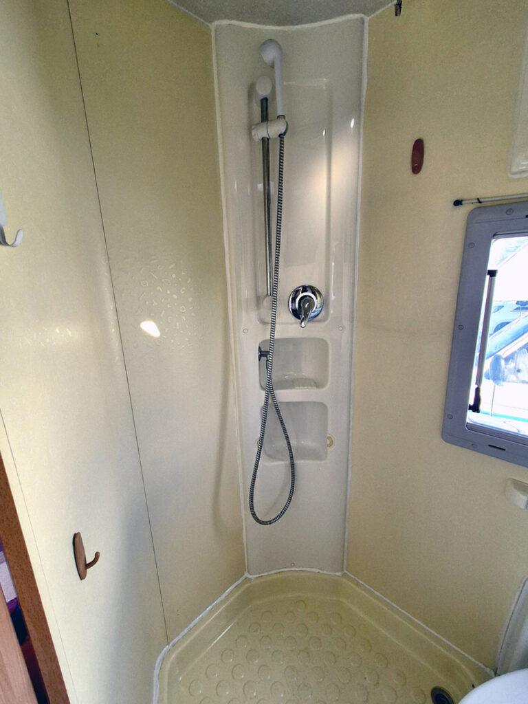 Camper-usato-Meglioli-Modena-Mansardato-Mobilvetta-Miller-Illinois-Fiat-Ducato-Occasione (27)