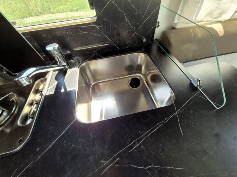 Camper-Nuovo-Meglioli-Modena-Benimar-Mileo-M268-Fiat-Ducato (22)