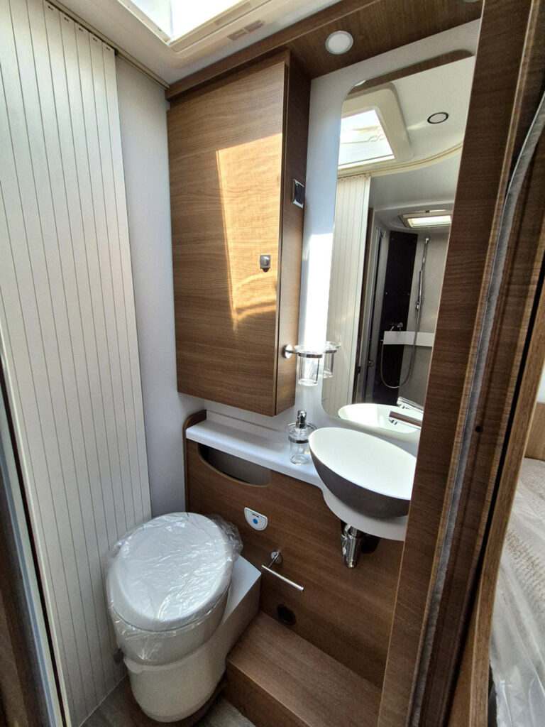 Camper-Nuovo-Meglioli-Modena-Benimar-Mileo-M268-Fiat-Ducato (29)