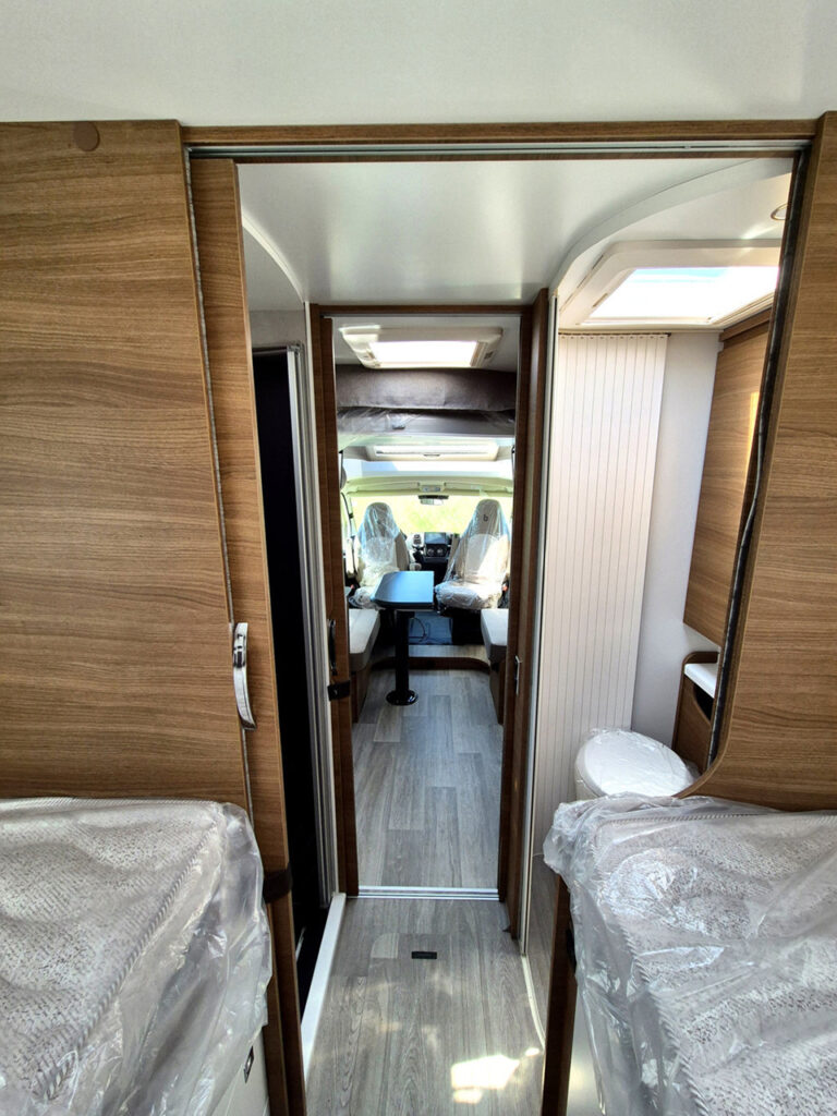 Camper-Nuovo-Meglioli-Modena-Benimar-Mileo-M268-Fiat-Ducato (5)