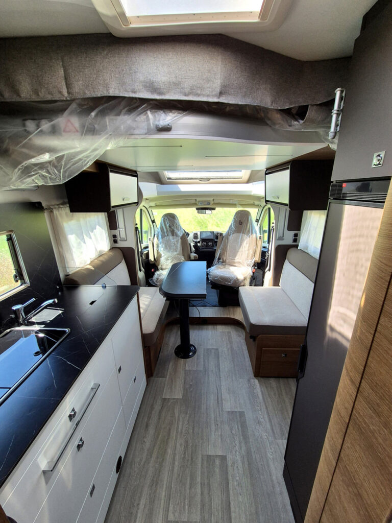Camper-Nuovo-Meglioli-Modena-Benimar-Mileo-M268-Fiat-Ducato (7)