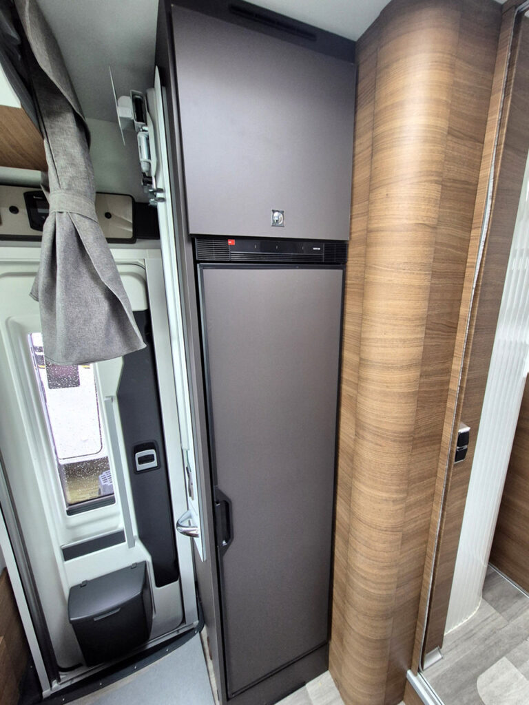 Camper-Nuovo-Meglioli-Modena-Benimar-Mileo-M628-Semintegrale-Fiat-Ducato (21)