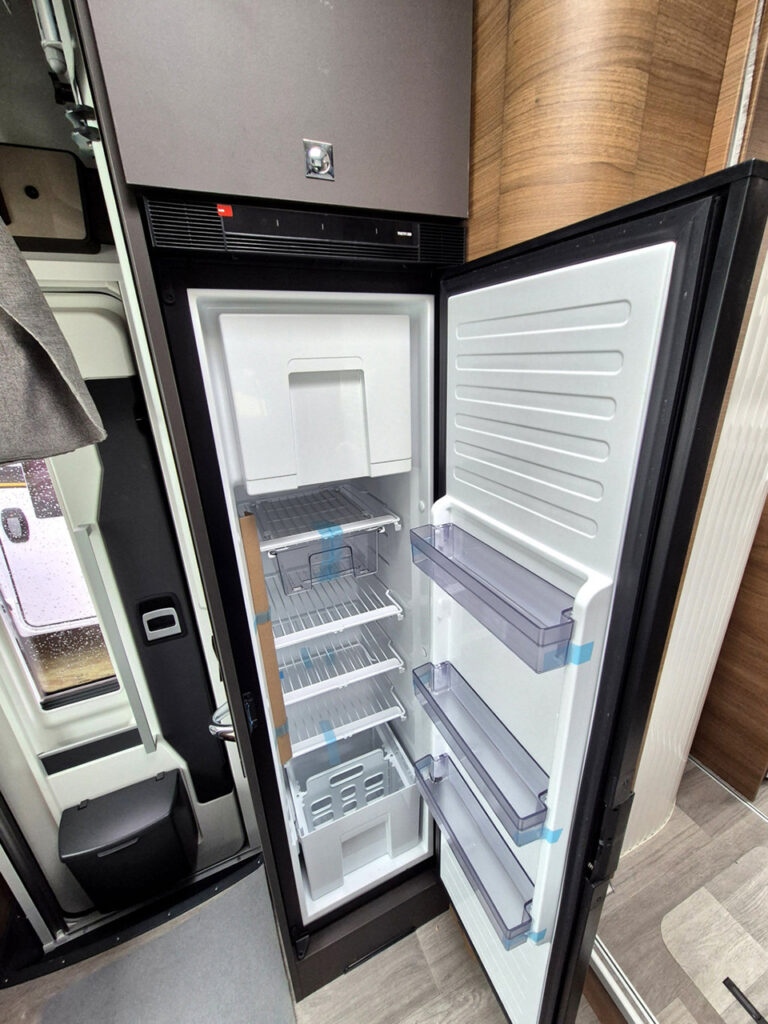 Camper-Nuovo-Meglioli-Modena-Benimar-Mileo-M628-Semintegrale-Fiat-Ducato (22)