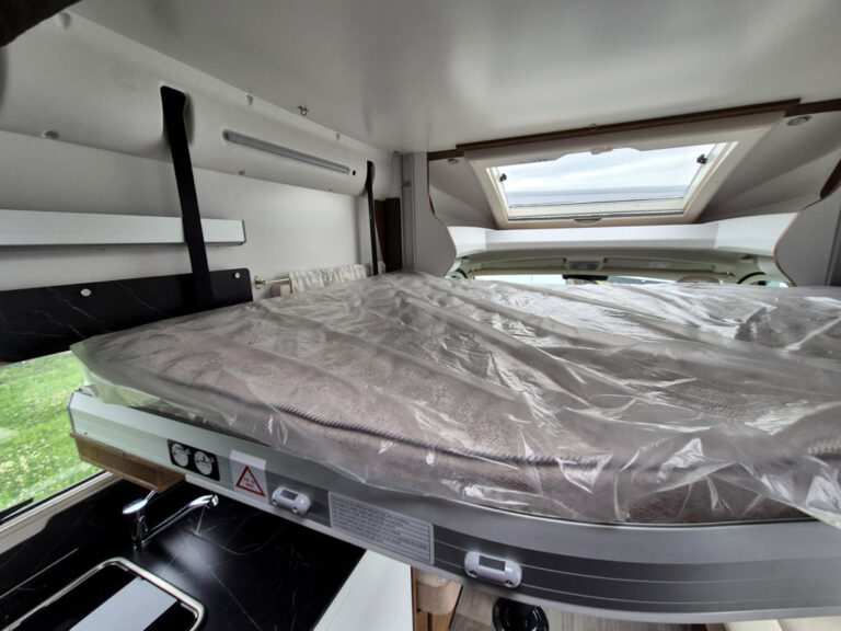 Camper-Nuovo-Meglioli-Modena-Benimar-Mileo-M628-Semintegrale-Fiat-Ducato (36)