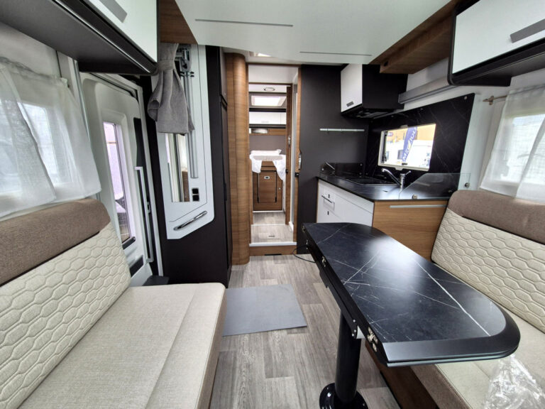 Camper-Nuovo-Meglioli-Modena-Benimar-Mileo-M628-Semintegrale-Fiat-Ducato (5)