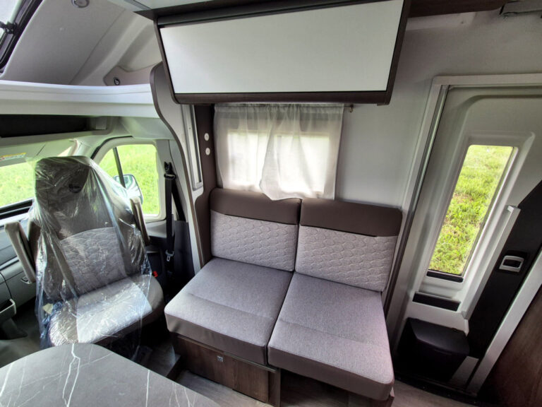 Camper-Nuovo-Meglioli-Modena-Benimar-Tessoro-T444-Semintegrale-Ford-Transit (23)