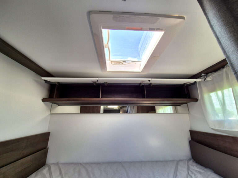 Camper-Nuovo-Meglioli-Modena-Benimar-Tessoro-T444-Semintegrale-Ford-Transit (43)