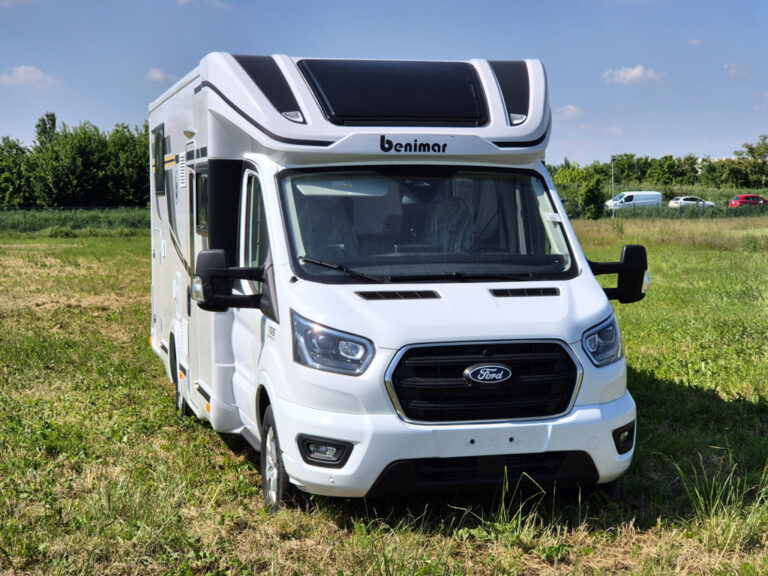 Camper-Nuovo-Meglioli-Modena-Semintegrale-Benimar-Tessoro-T468-Ford (1)