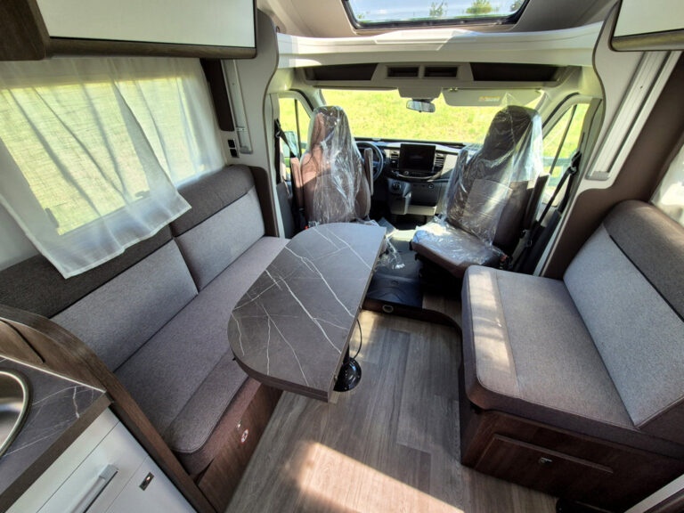 Camper-Nuovo-Meglioli-Modena-Semintegrale-Benimar-Tessoro-T468-Ford (13)