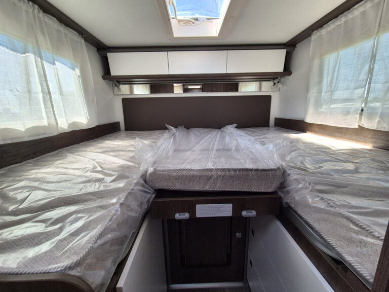 Camper-Nuovo-Meglioli-Modena-Semintegrale-Benimar-Tessoro-T468-Ford (45)