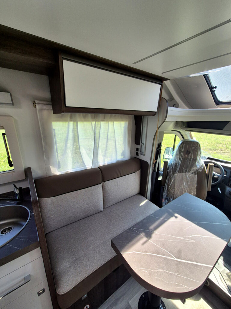 Camper-Nuovo-meglioli Modena-Benimar-Tessoro-T497-Semintegrale-Ford (16)