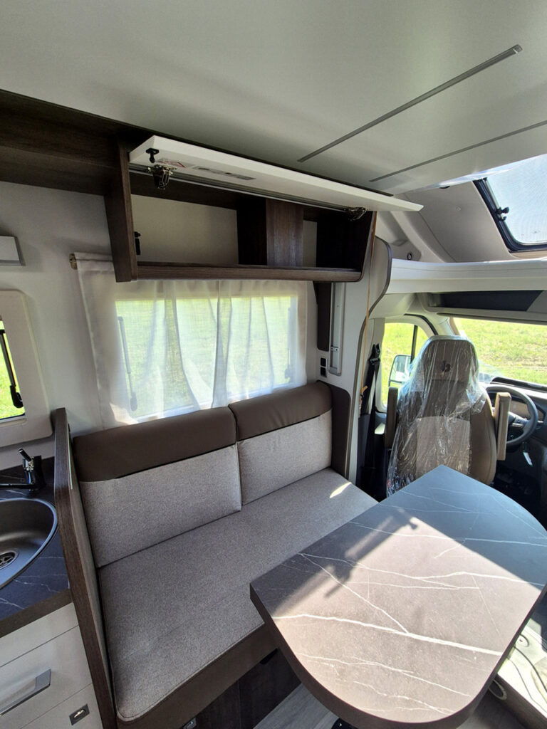 Camper-Nuovo-meglioli Modena-Benimar-Tessoro-T497-Semintegrale-Ford (17)