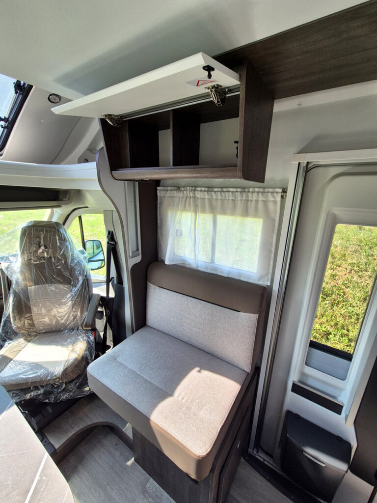 Camper-Nuovo-meglioli Modena-Benimar-Tessoro-T497-Semintegrale-Ford (19)