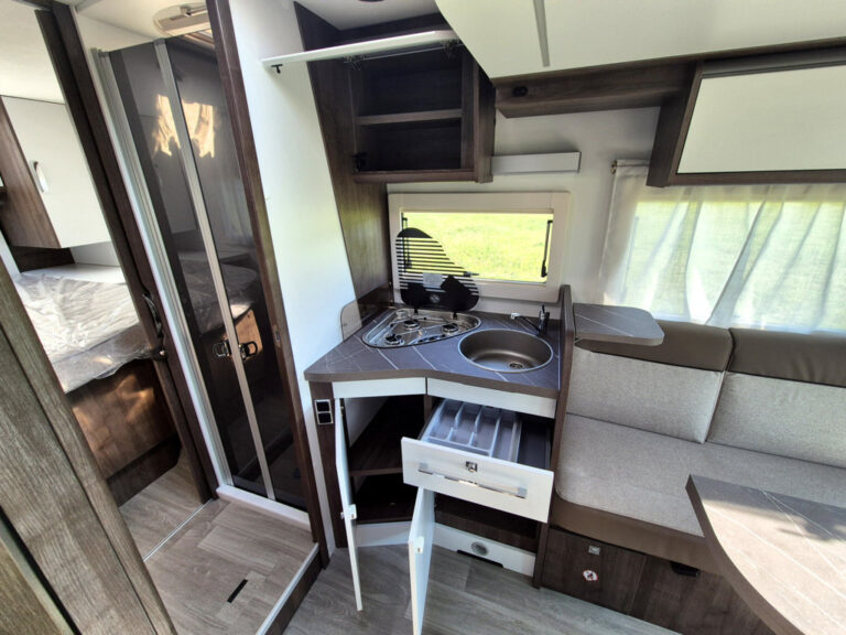 Camper-Nuovo-meglioli Modena-Benimar-Tessoro-T497-Semintegrale-Ford (25)