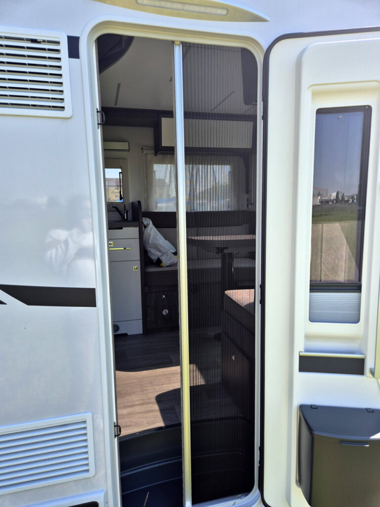 Camper-Nuovo-meglioli Modena-Benimar-Tessoro-T497-Semintegrale-Ford (51)