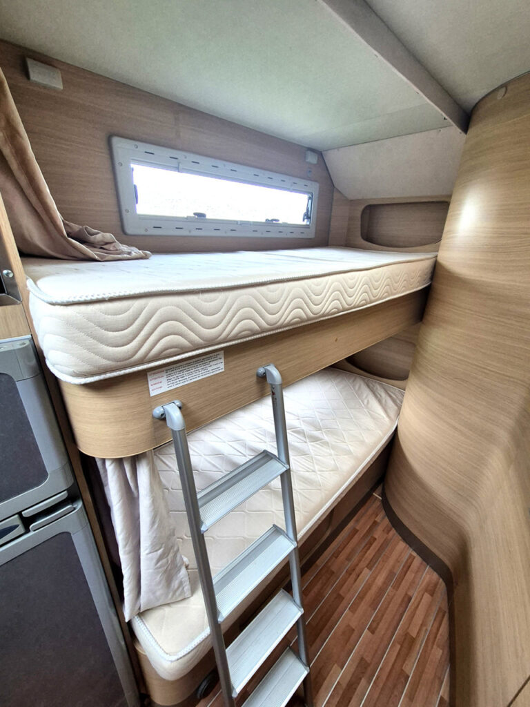 Camper-Usato-Meglioli-Modena-Mansardato-Roller Team-Pegaso Living-Fiat-Ducato (40)