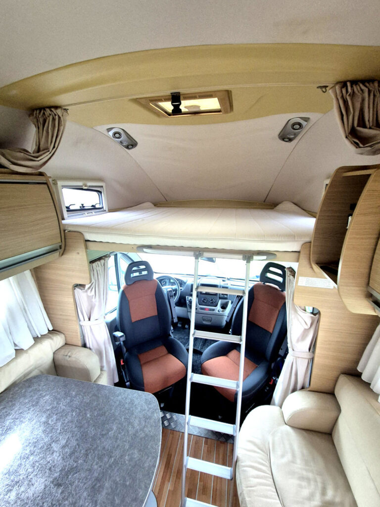 Camper-Usato-Meglioli-Modena-Mansardato-Roller Team-Pegaso Living-Fiat-Ducato (44)