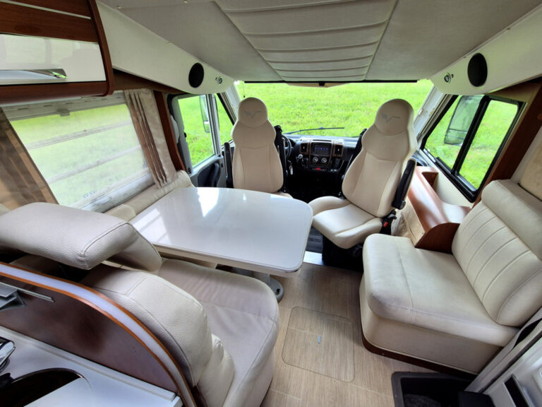 Camper-Usato-Meglioli-Modena-Mobilvetta-Motorhome-Integrale-Occasione (12)