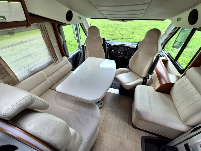 Camper-Usato-Meglioli-Modena-Mobilvetta-Motorhome-Integrale-Occasione (14)