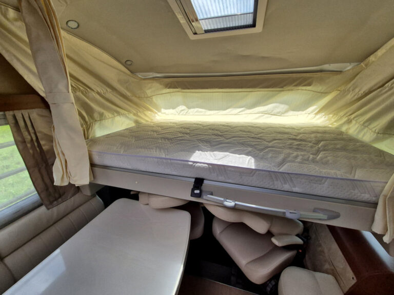 Camper-Usato-Meglioli-Modena-Mobilvetta-Motorhome-Integrale-Occasione (18)