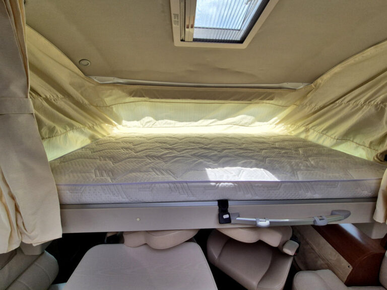 Camper-Usato-Meglioli-Modena-Mobilvetta-Motorhome-Integrale-Occasione (19)