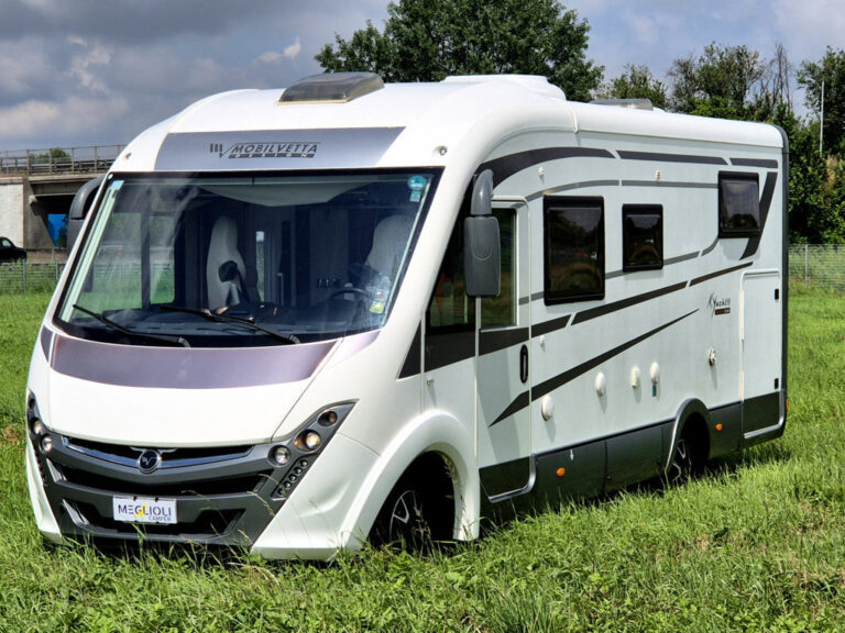 Camper-Usato-Meglioli-Modena-Mobilvetta-Motorhome-Integrale-Occasione (2)