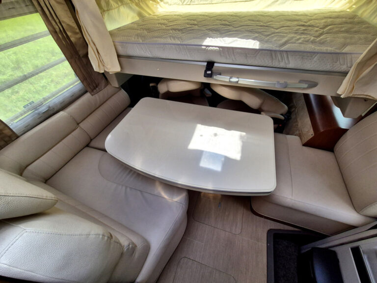 Camper-Usato-Meglioli-Modena-Mobilvetta-Motorhome-Integrale-Occasione (21)