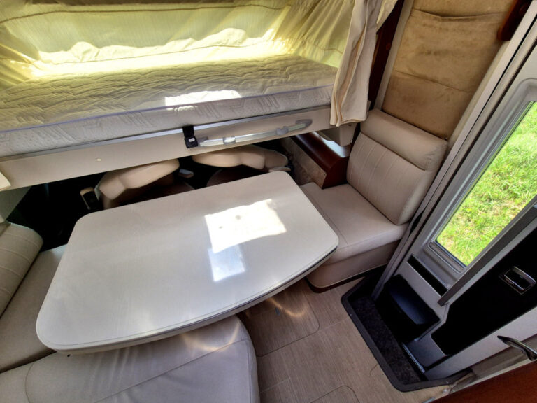 Camper-Usato-Meglioli-Modena-Mobilvetta-Motorhome-Integrale-Occasione (22)