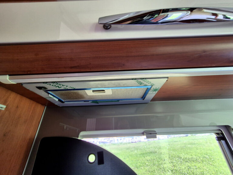 Camper-Usato-Meglioli-Modena-Mobilvetta-Motorhome-Integrale-Occasione (30)