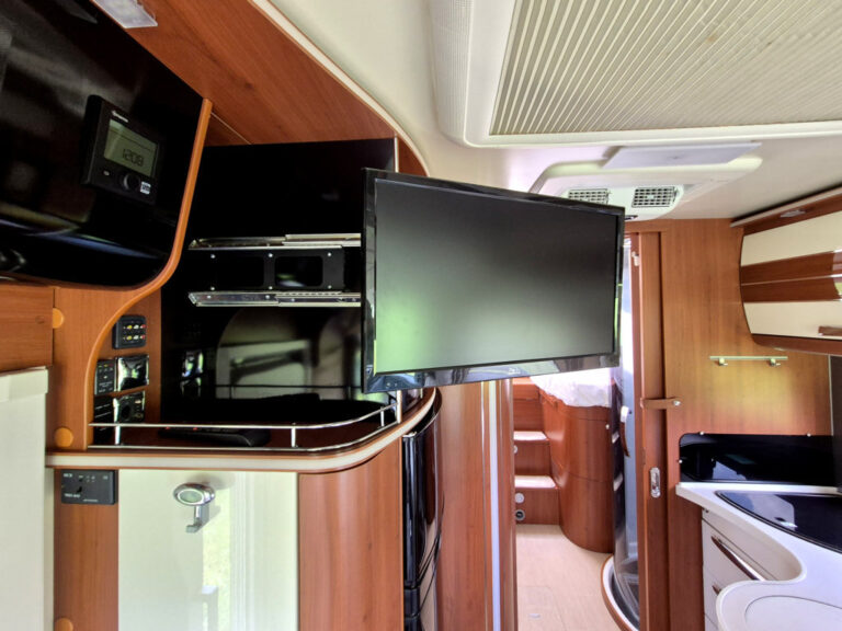 Camper-Usato-Meglioli-Modena-Mobilvetta-Motorhome-Integrale-Occasione (32)