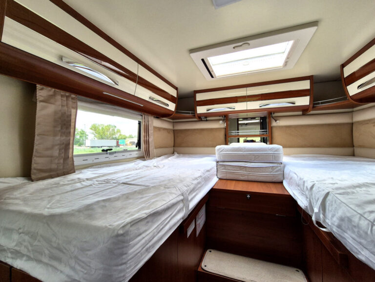 Camper-Usato-Meglioli-Modena-Mobilvetta-Motorhome-Integrale-Occasione (51)