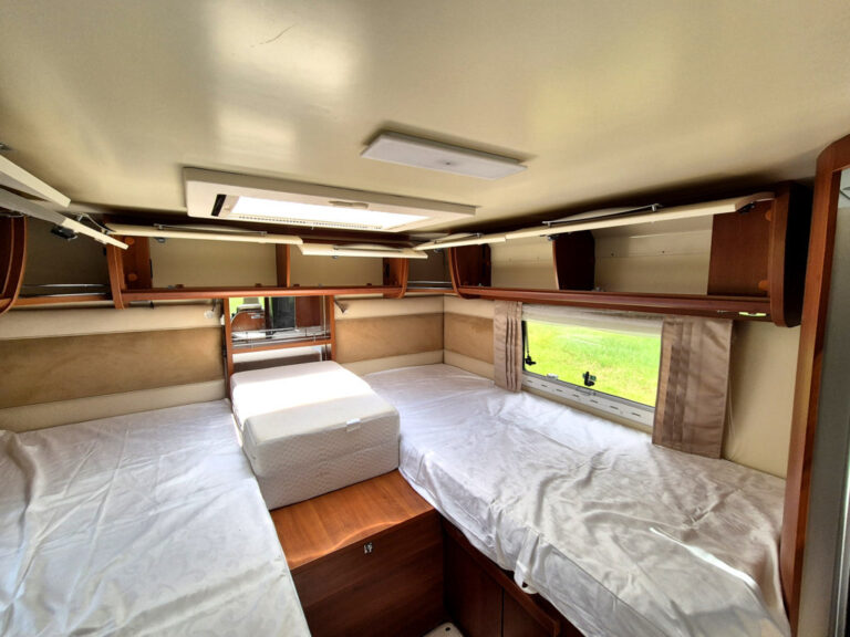 Camper-Usato-Meglioli-Modena-Mobilvetta-Motorhome-Integrale-Occasione (54)