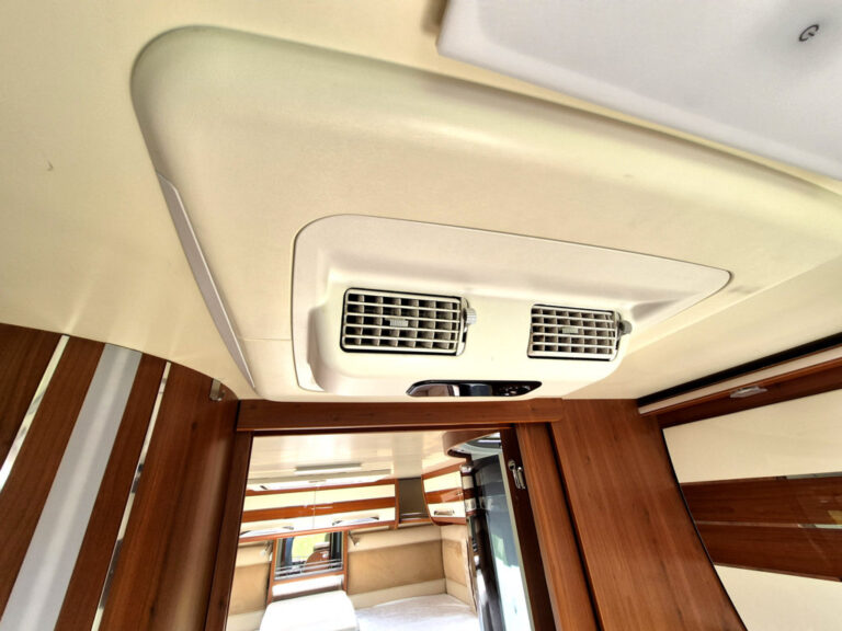Camper-Usato-Meglioli-Modena-Mobilvetta-Motorhome-Integrale-Occasione (57)