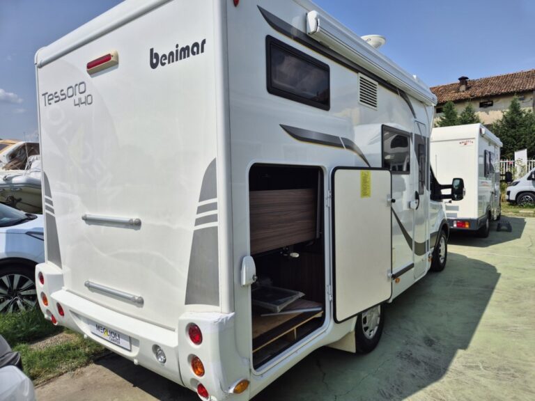 Camper-Usato-Meglioli-Modena-Benimar-Tessoro-T440UP-Semintegrale (14)