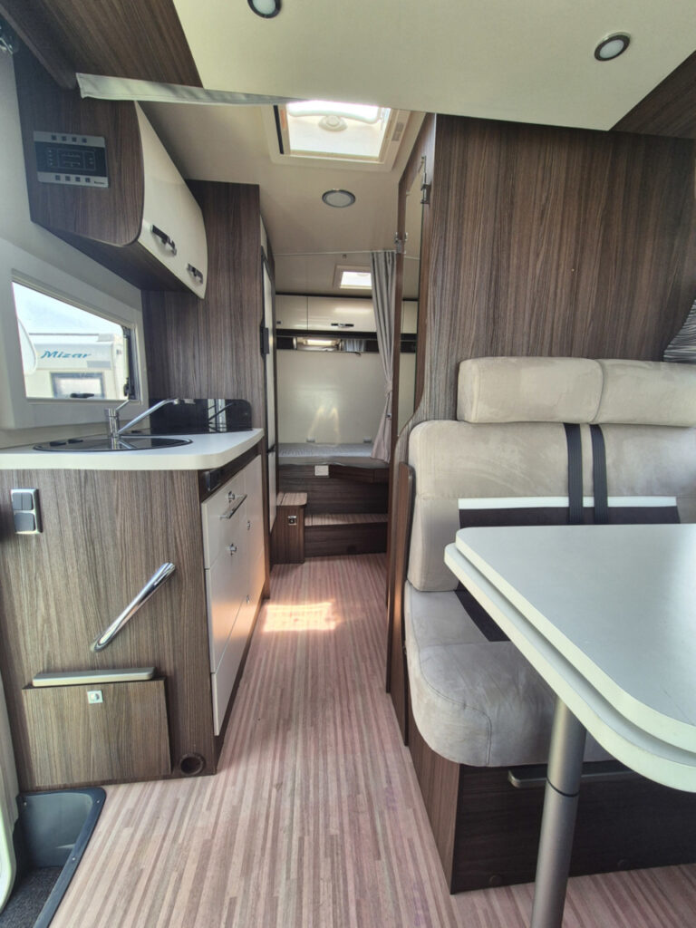 Camper-Usato-Meglioli-Modena-Benimar-Tessoro-T440UP-Semintegrale (19)