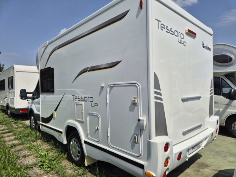 Camper-Usato-Meglioli-Modena-Benimar-Tessoro-T440UP-Semintegrale (7)