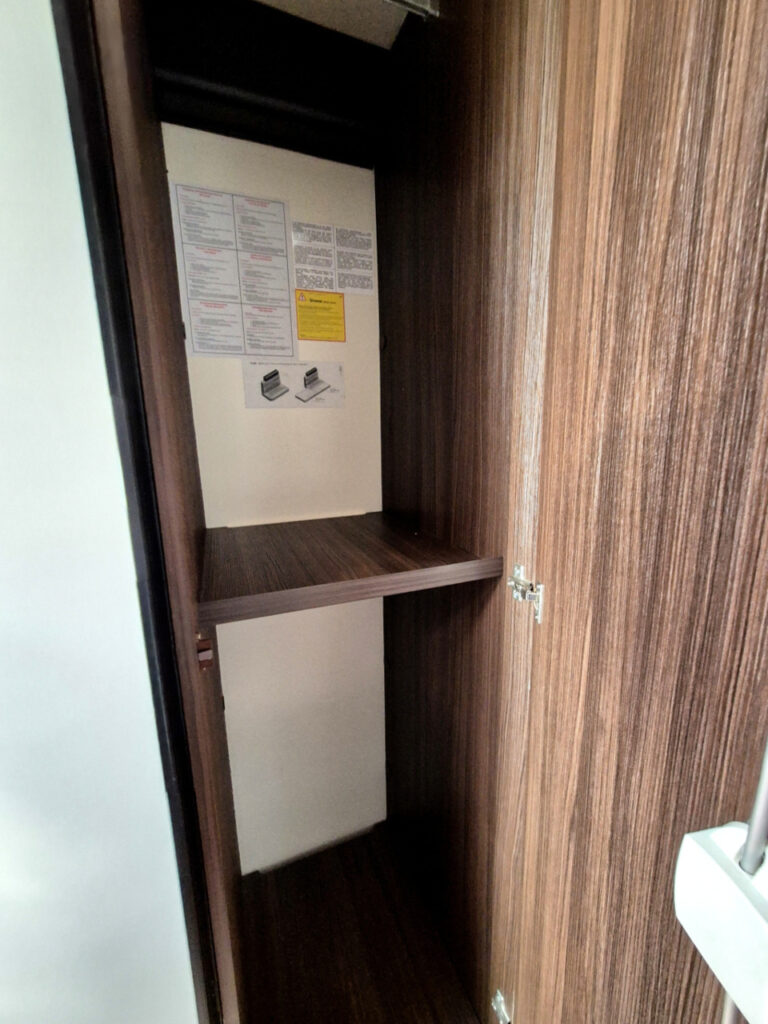 Camper-Usato-Meglioli-Modena-Benimar-Tessoro-T440UP-Semintegrale (83)