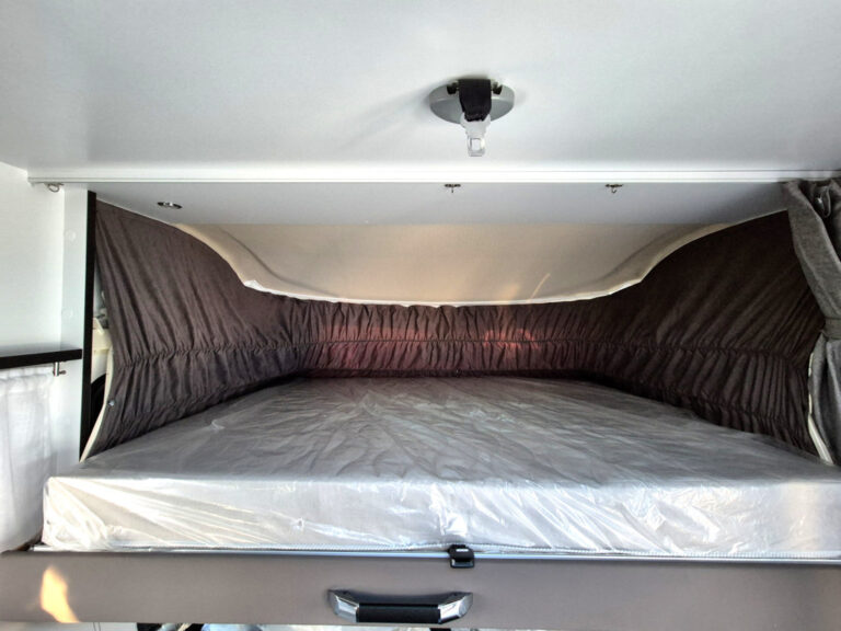 Camper-Nuovo-Meglioli-Modena-Benimar-Amphitryon-A998-Motorhome (14)