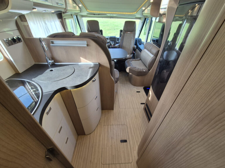 Carthago_C_Tourer_I750_22