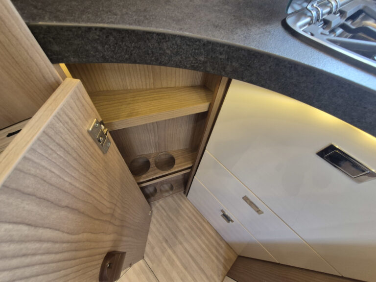 Carthago_C_Tourer_I750_23